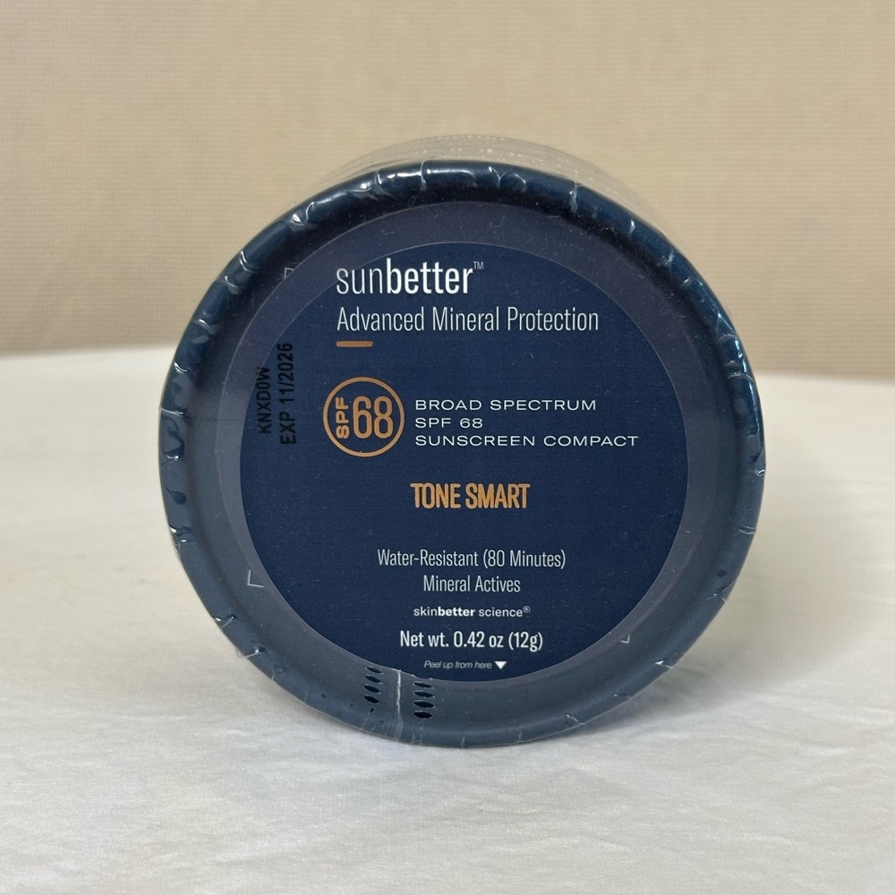 New skinbetter SCIENCE Tone Smart Broad Spectrum SPF 68 Sunscreen Compact - Picture 3 of 3